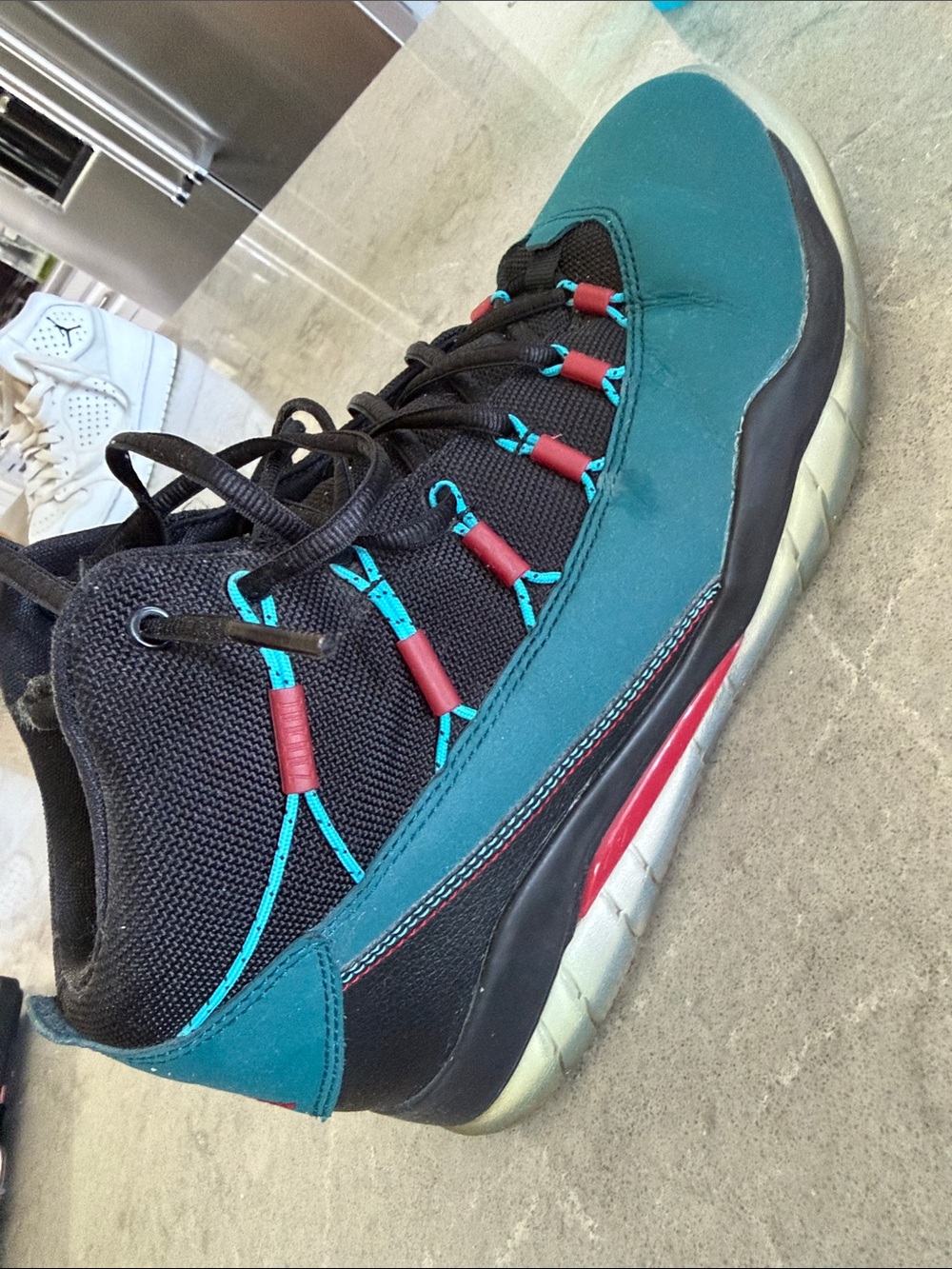Men's Jordan Flight size 8.5 Teal & Black Athletic Sneakers